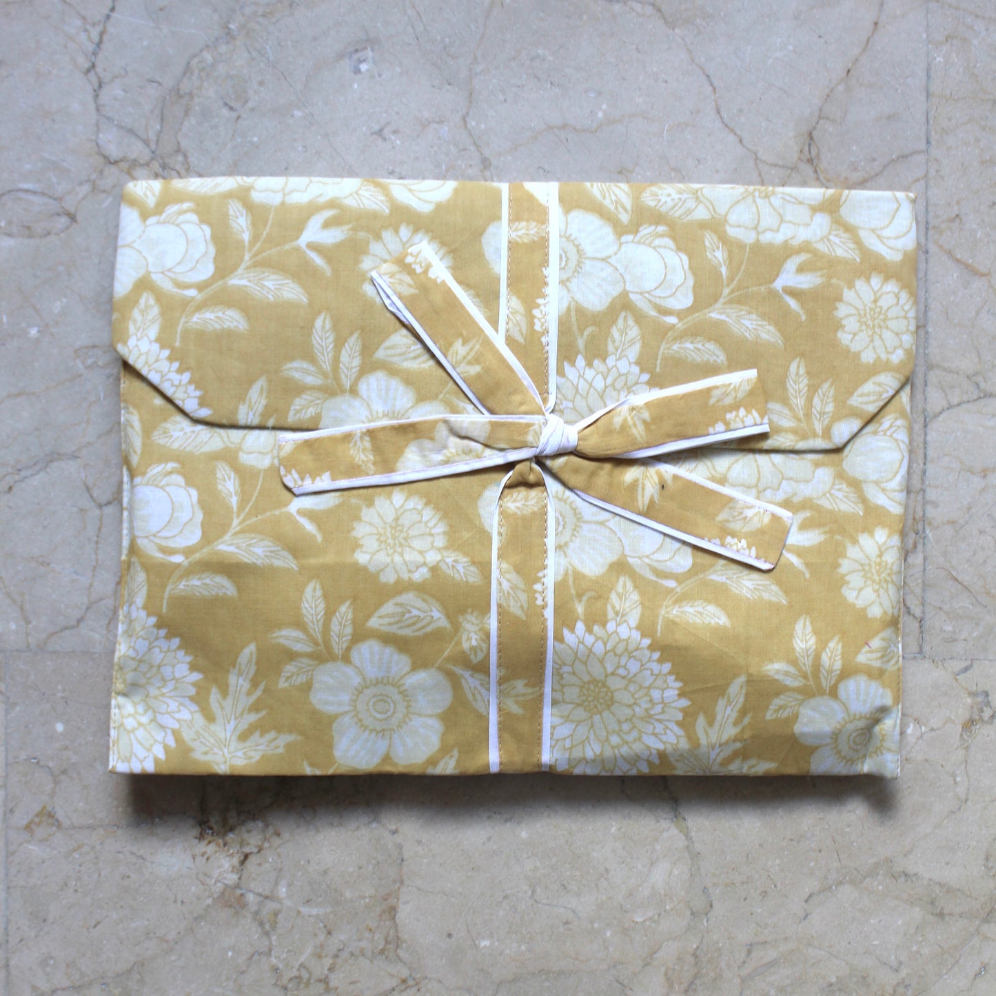 Pijama Corto Amarillo/Blanco Flores S