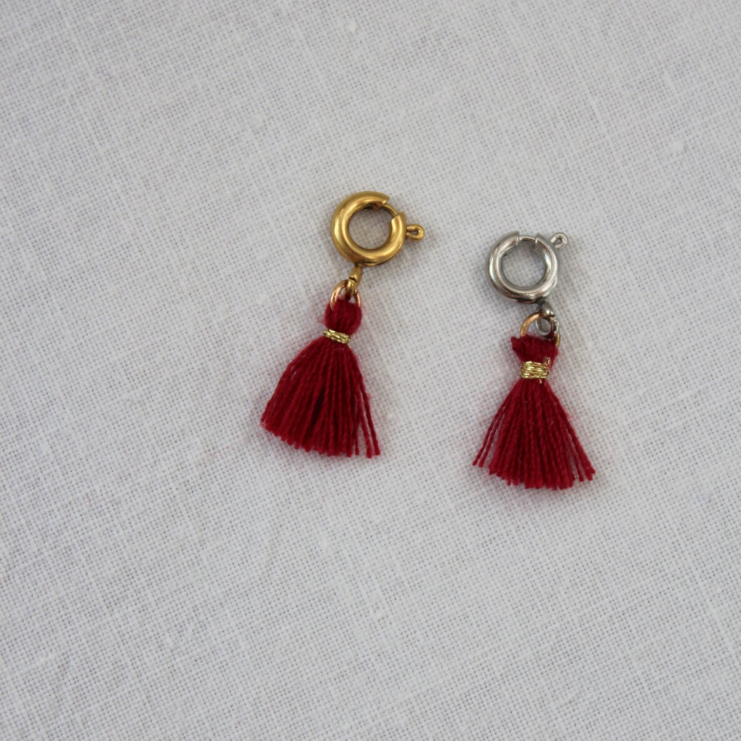 Charm Pompón Rojo