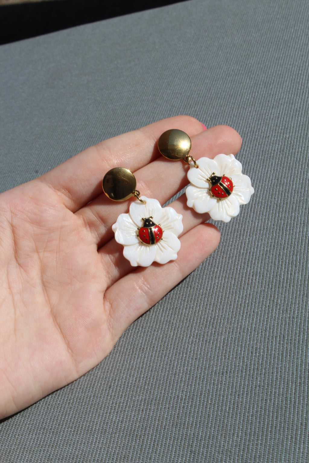 Pendientes Mariquita