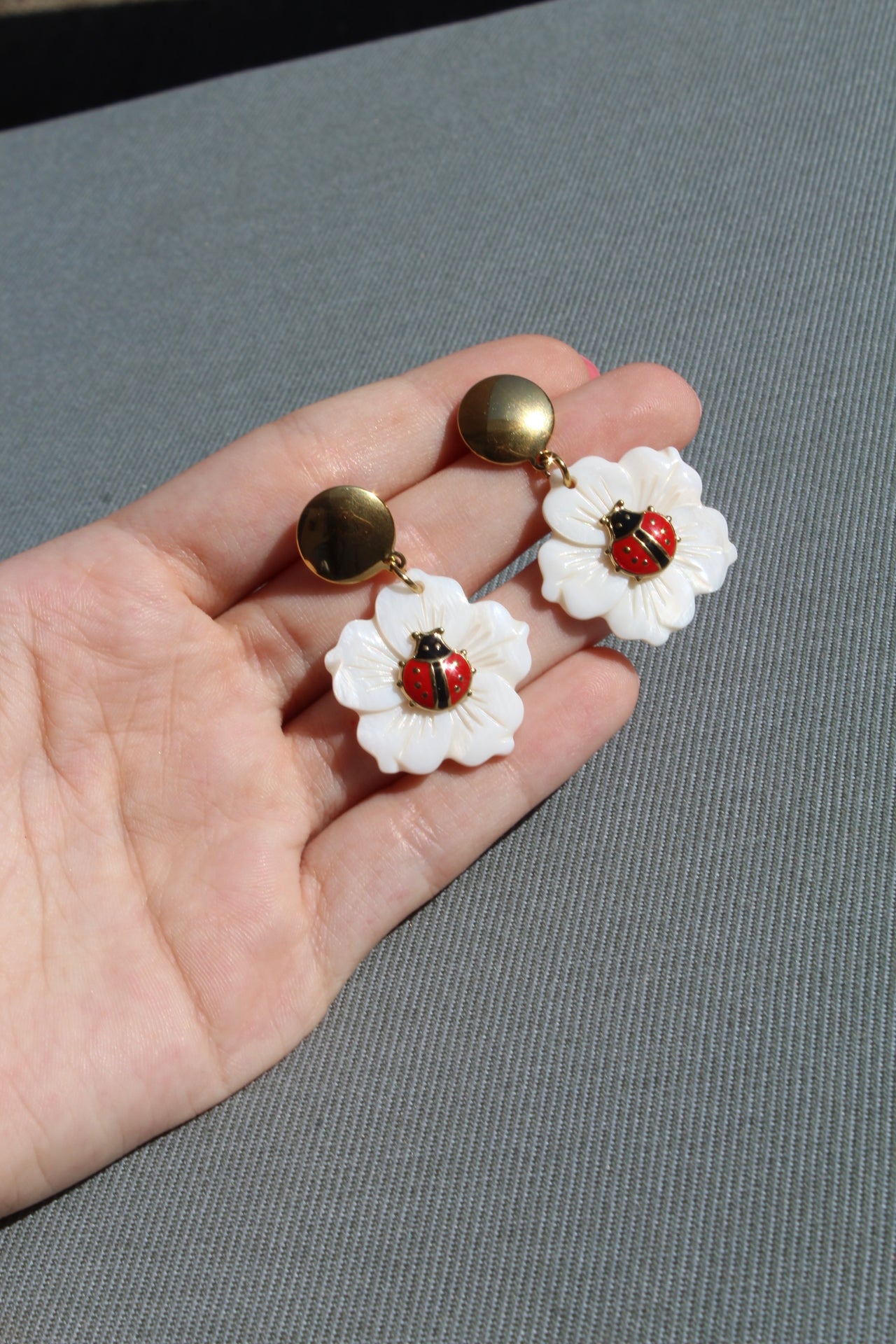 Pendientes Mariquita