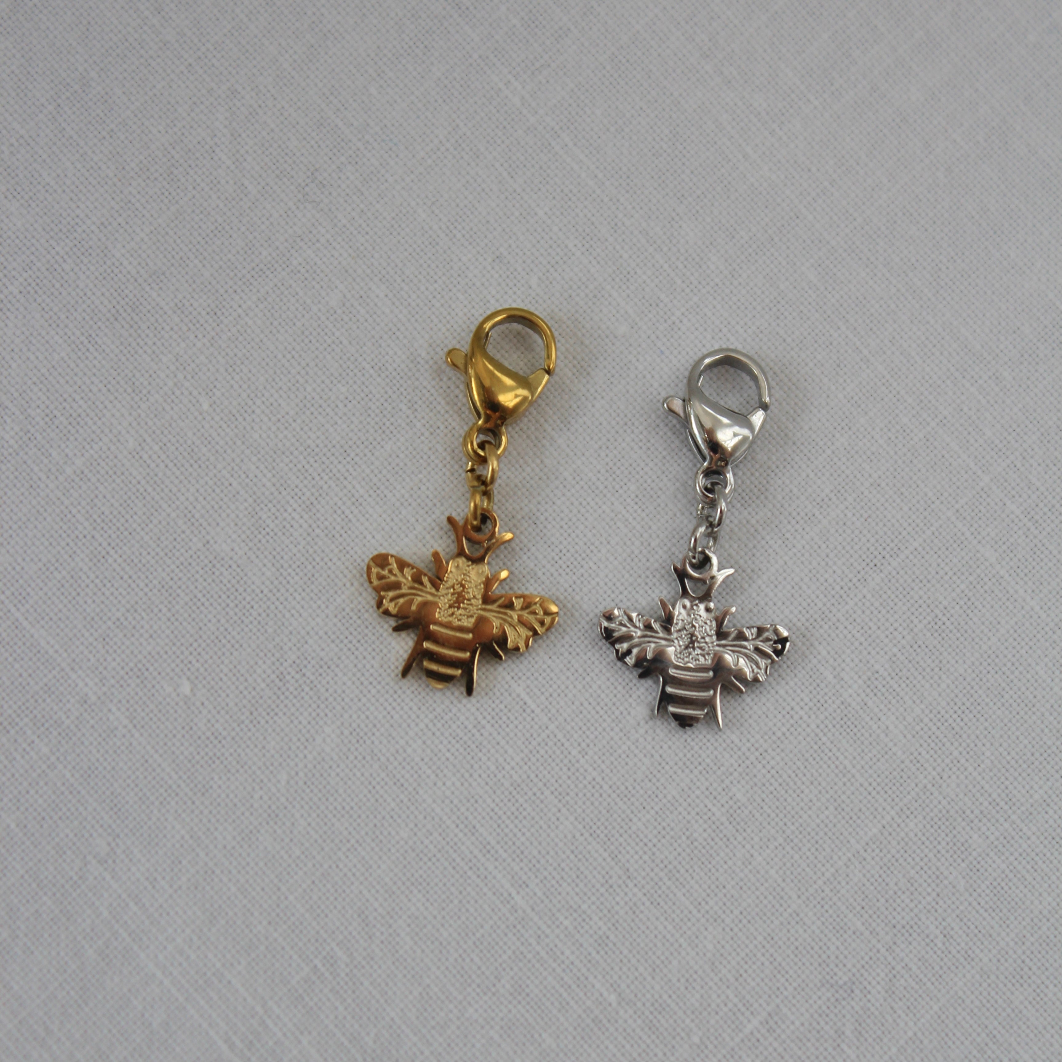Charm Abeja